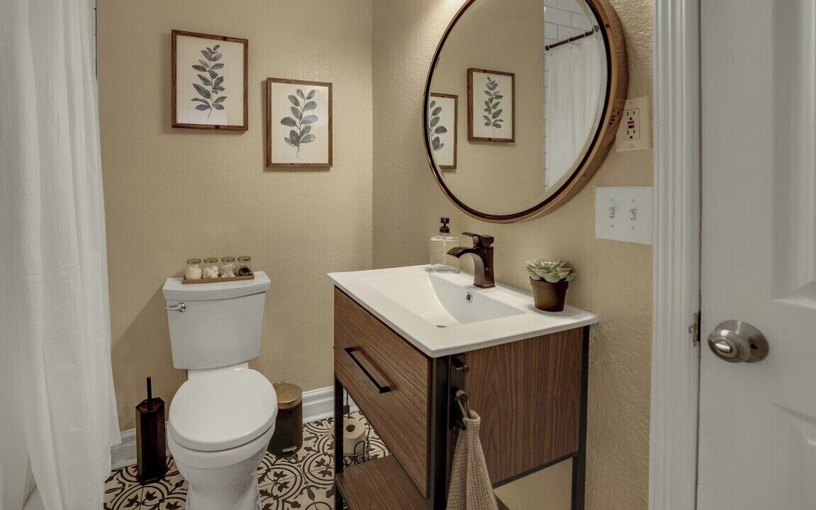 Photo of Bathroom in Lincoln Park