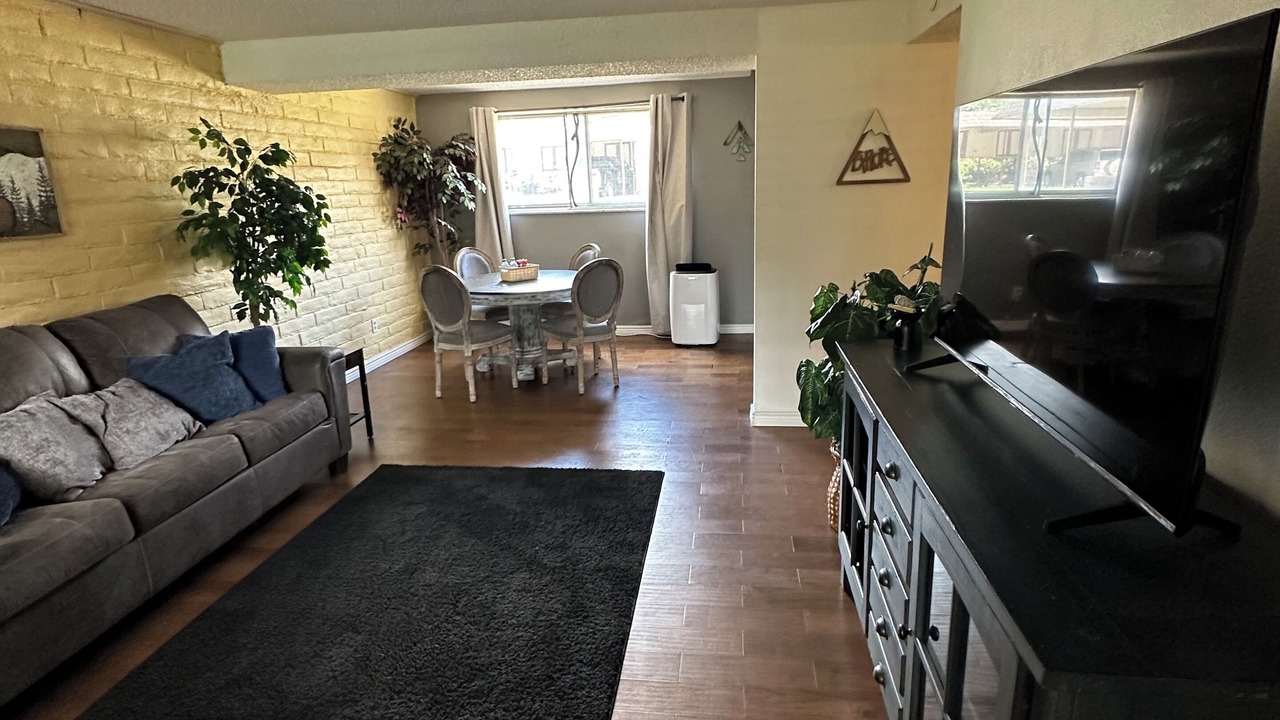 Photo of Livingroom in Lakewood