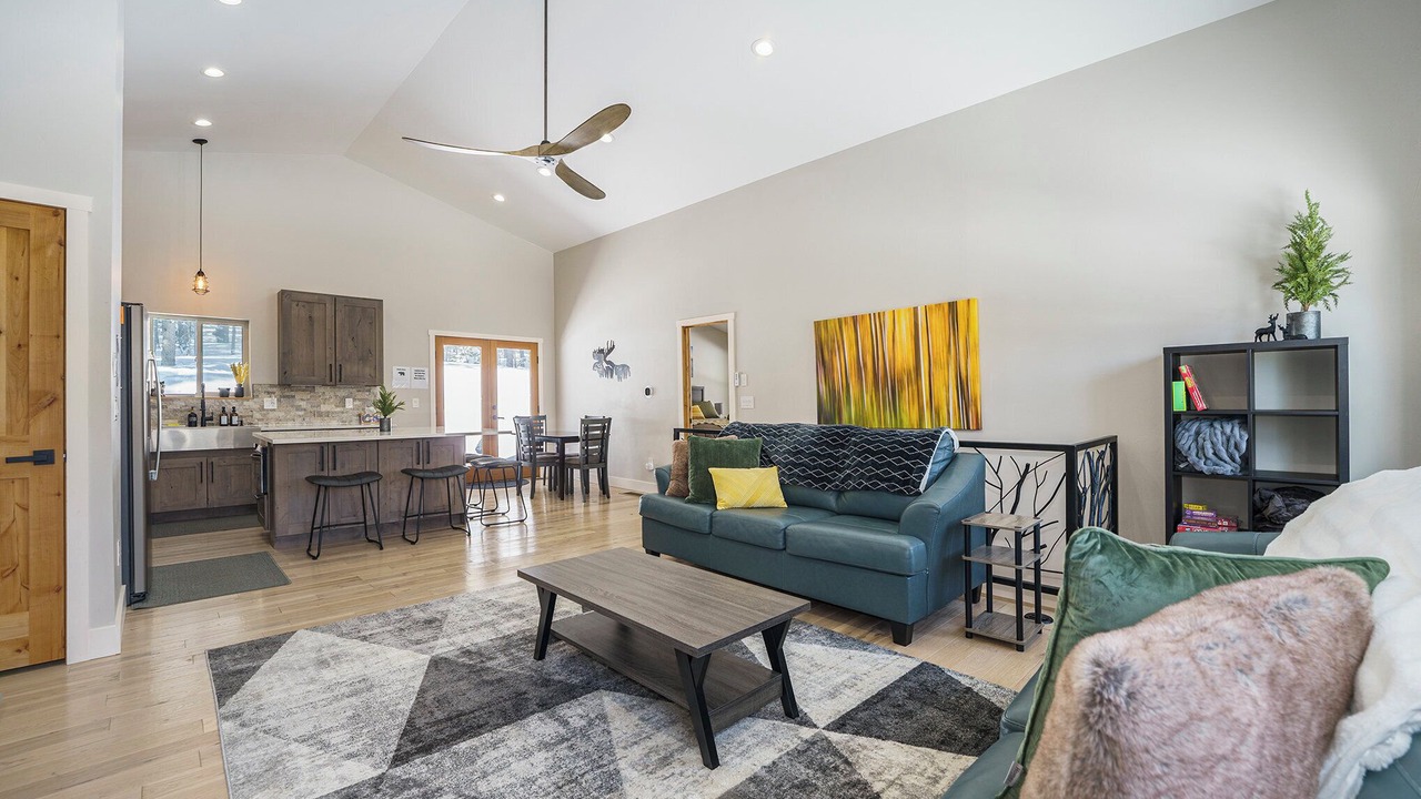 Photo of Livingroom in Saint Mary's