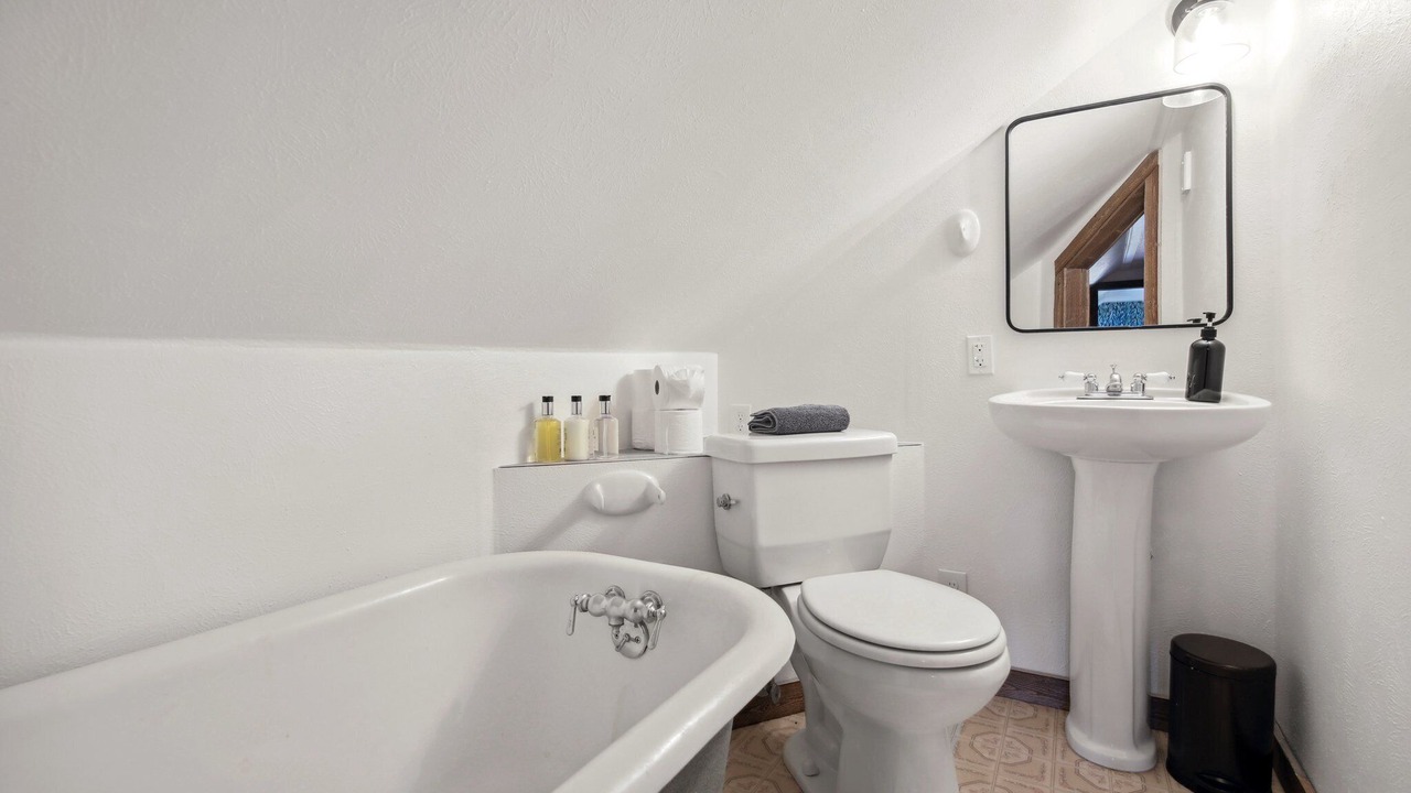 Photo of Bathroom in Golden Gate Canyon