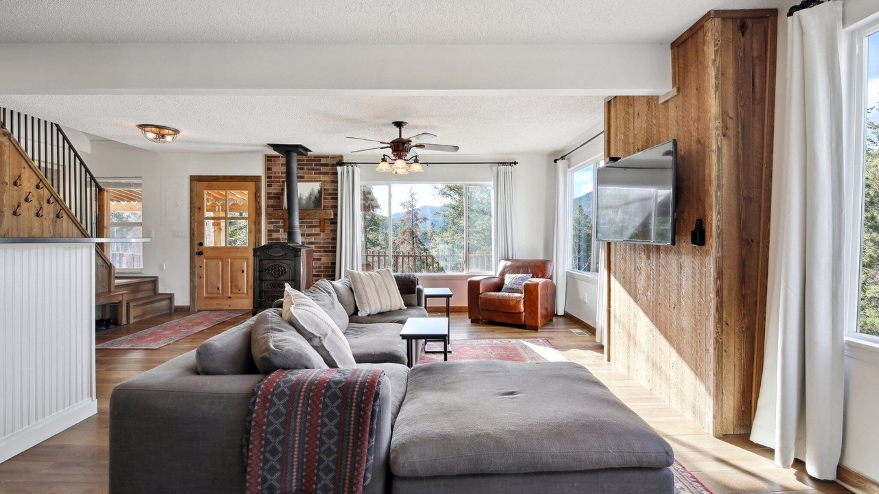 Photo of Livingroom in Golden Gate Canyon