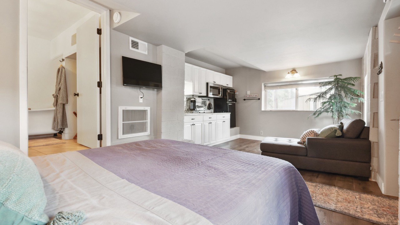 Photo of Bedroom in Golden Gate Canyon