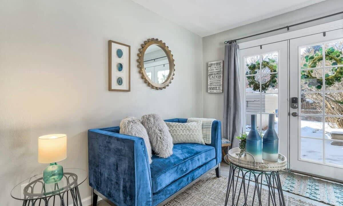 Photo of Livingroom in Manitou Springs Historic District