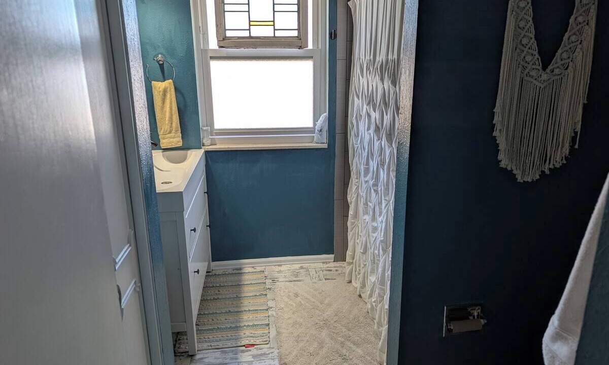 Photo of Bathroom in Foothills