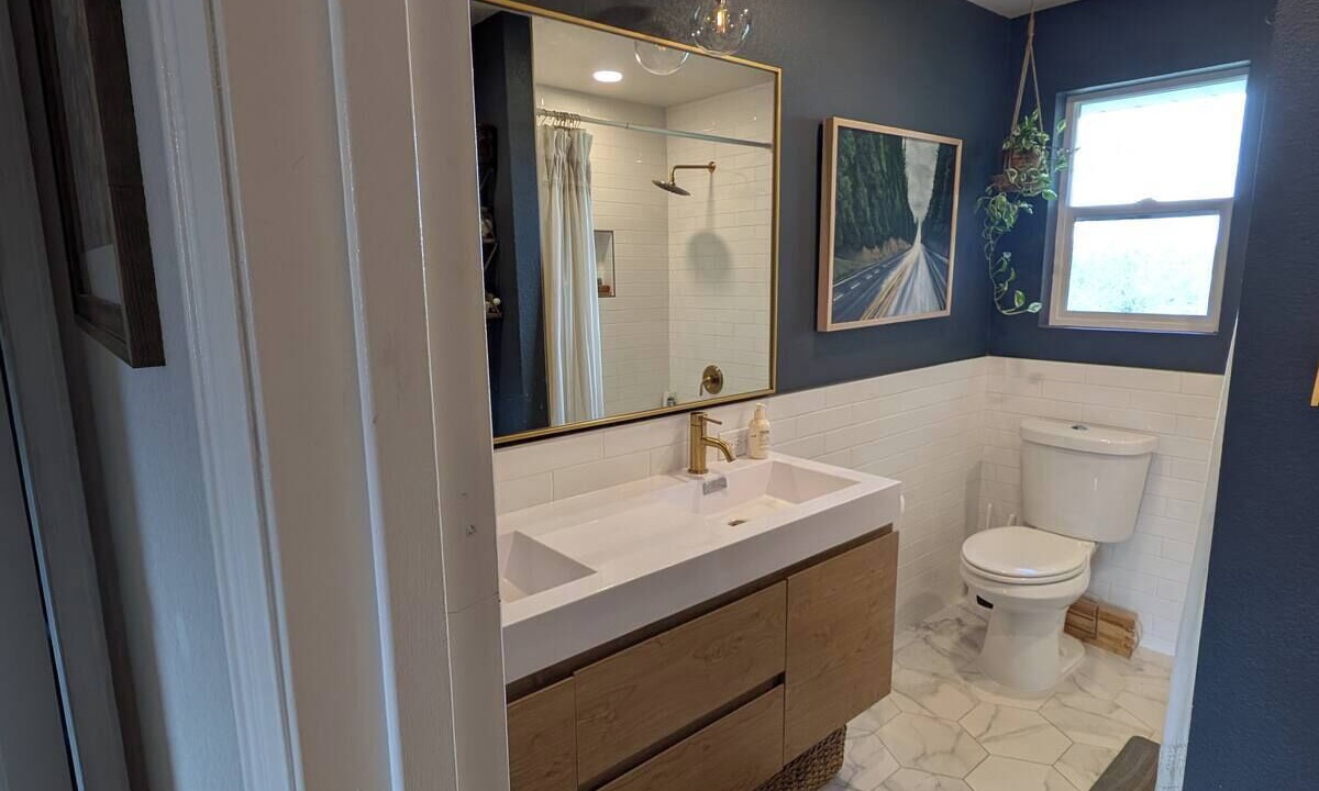 Photo of Bathroom in Foothills