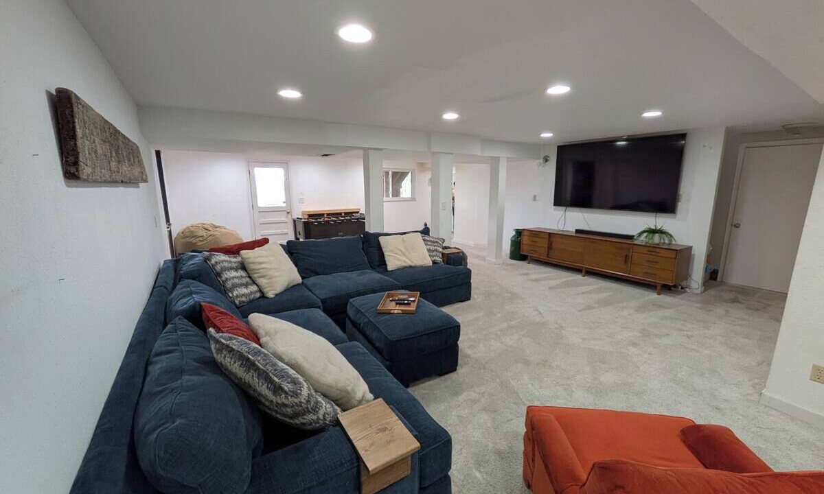 Photo of Livingroom in Foothills