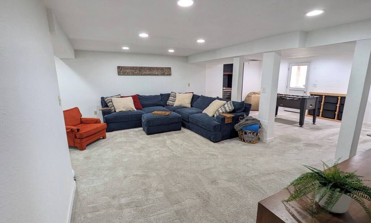 Photo of Livingroom in Foothills