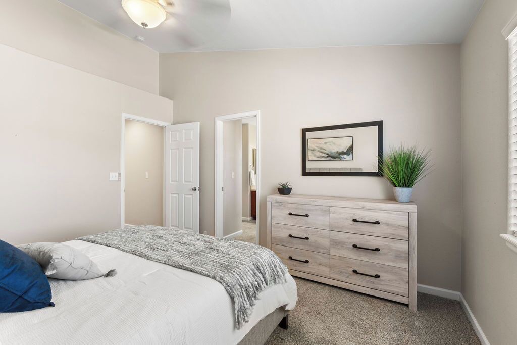 Photo of Bedroom in Monument