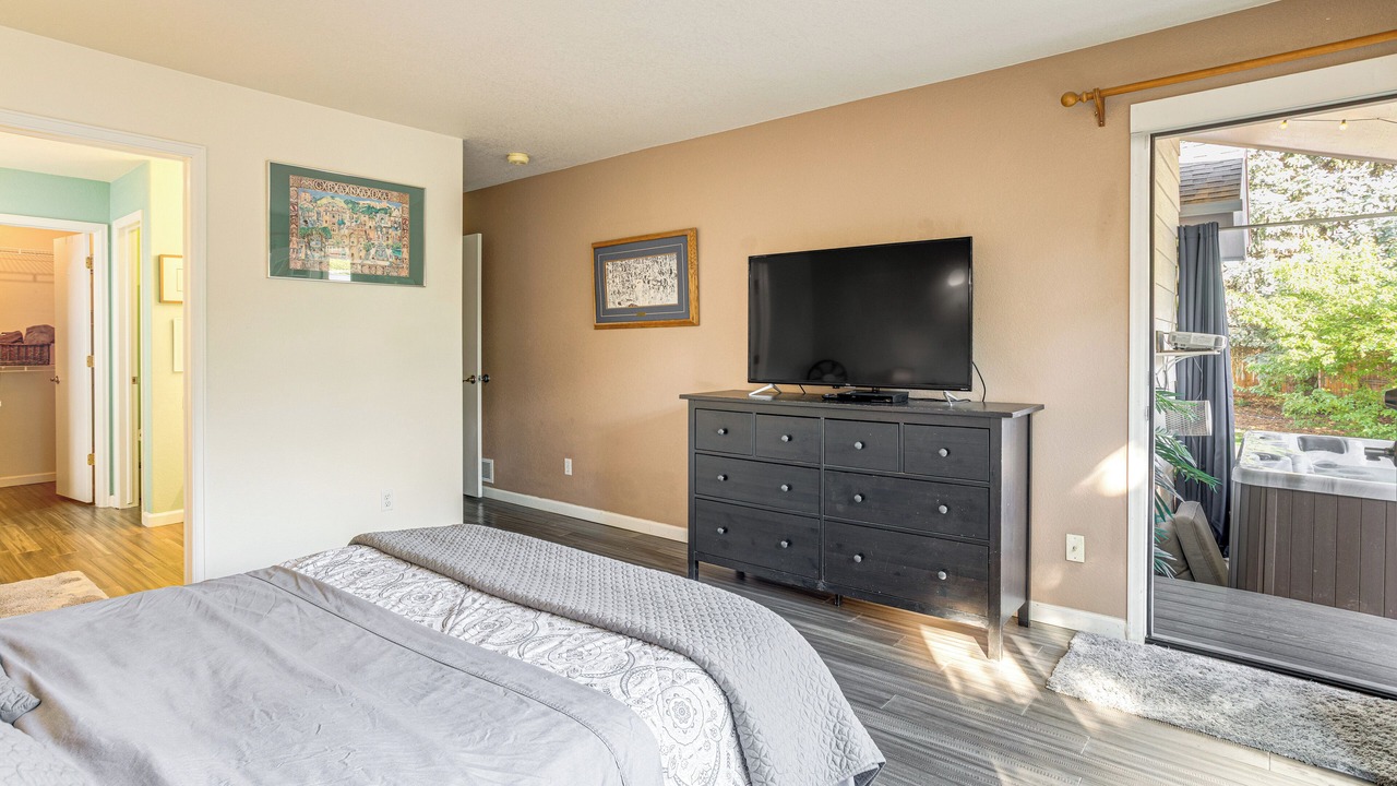 Photo of Bedroom in Prides Crossing