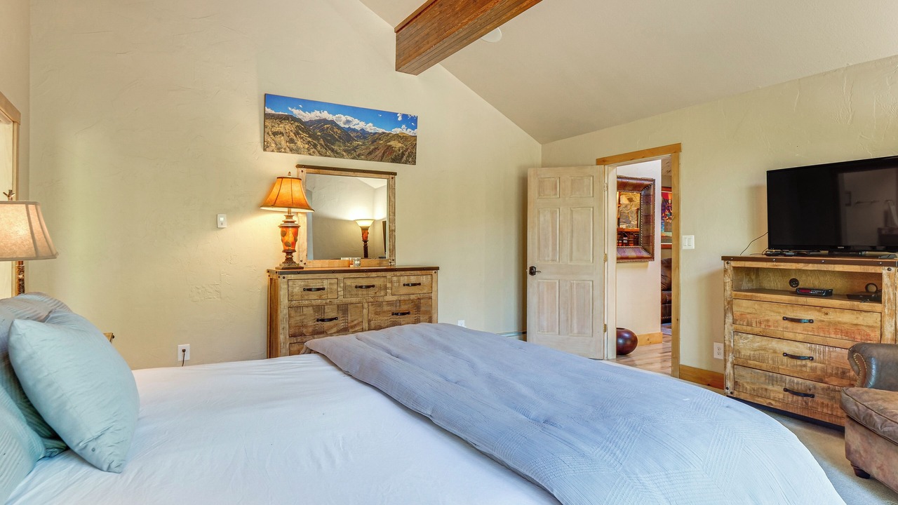 Photo of Bedroom in Warrior's Mark West