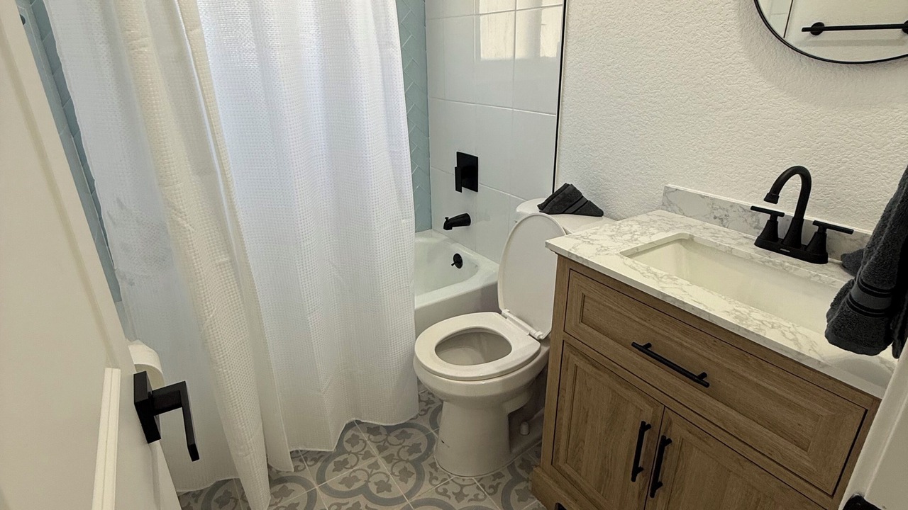 Photo of Bathroom in Applewood West