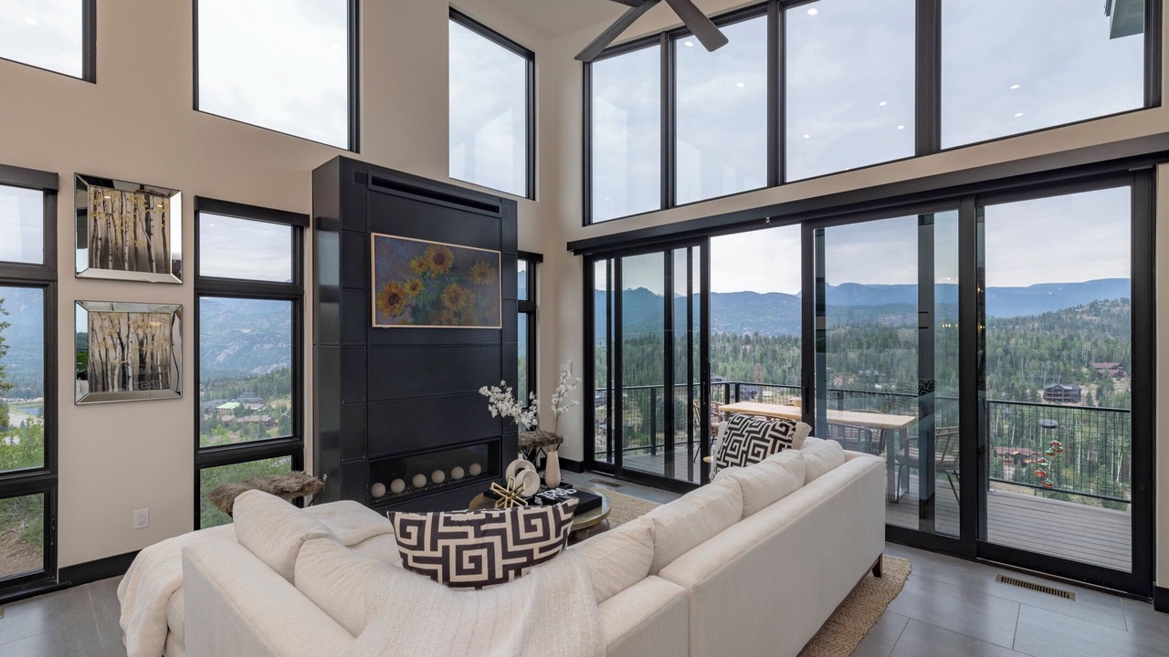 Photo of Livingroom in Purgatory