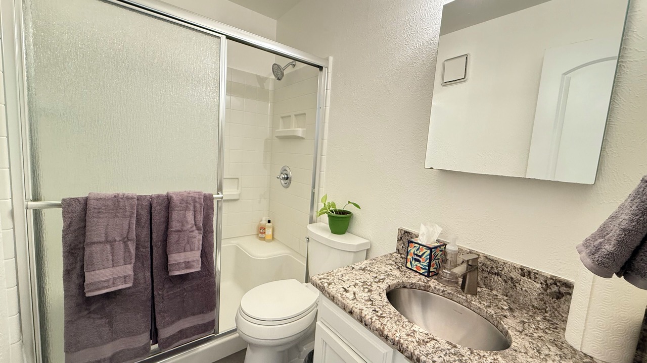 Photo of Bathroom in Glenwood Grove - North Iris