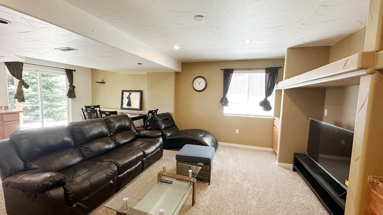 Photo of Livingroom in Parker