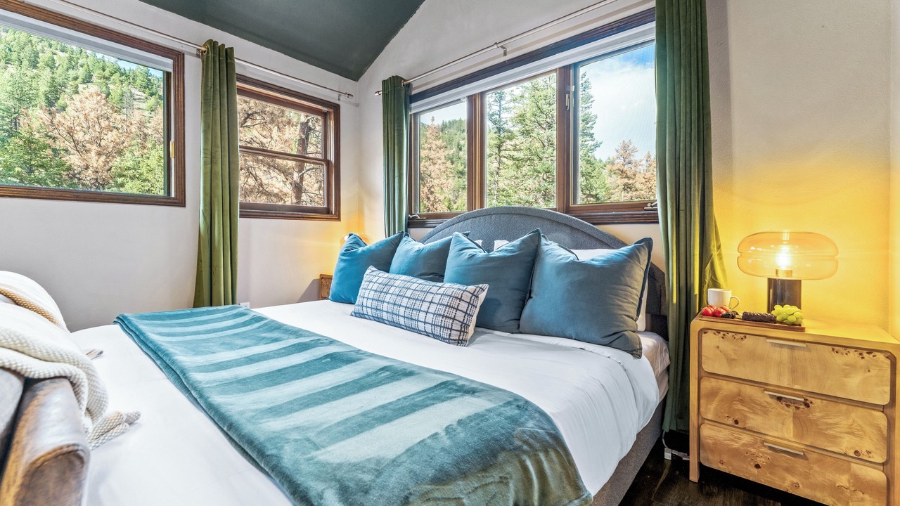 Photo of Bedroom in Jamestown