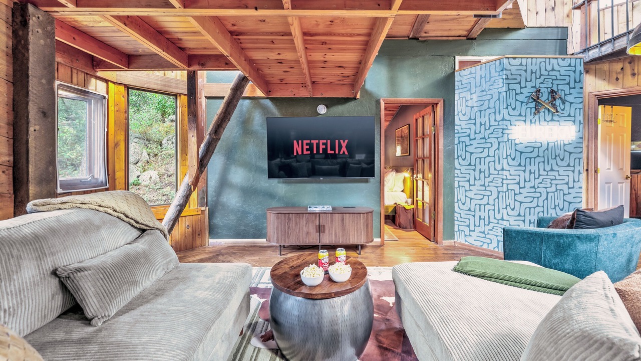 Photo of Livingroom in Jamestown
