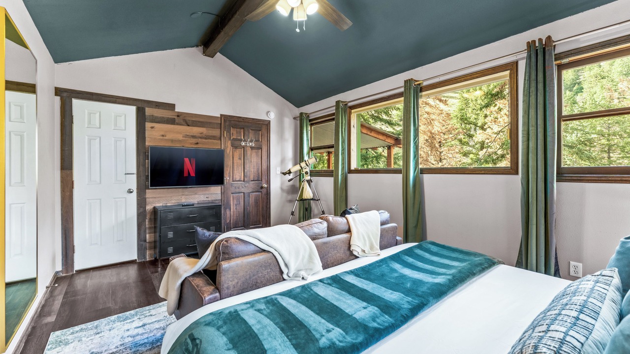 Photo of Bedroom in Jamestown