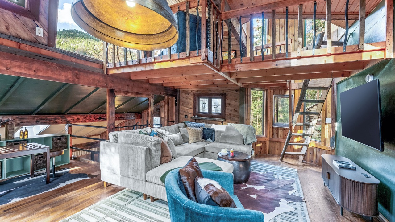 Photo of Livingroom in Jamestown