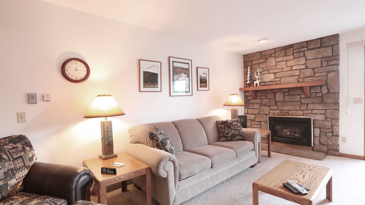 Photo of Livingroom in Fraser