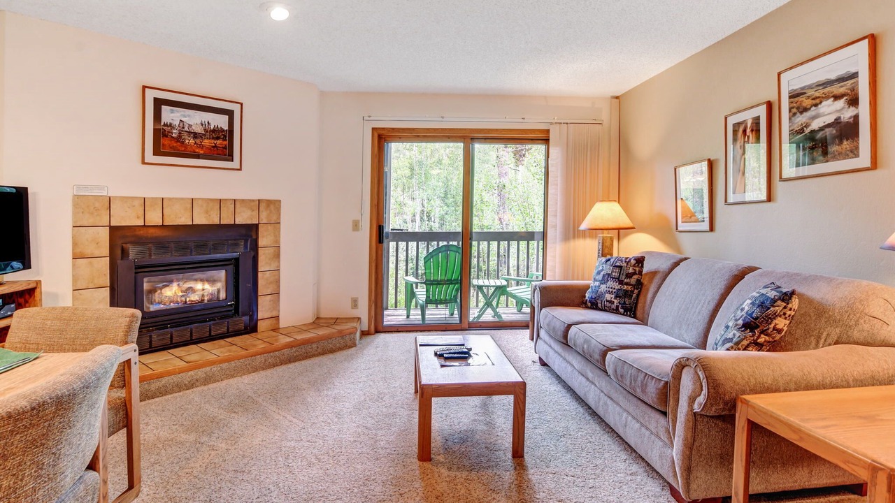 Photo of Livingroom in Fraser