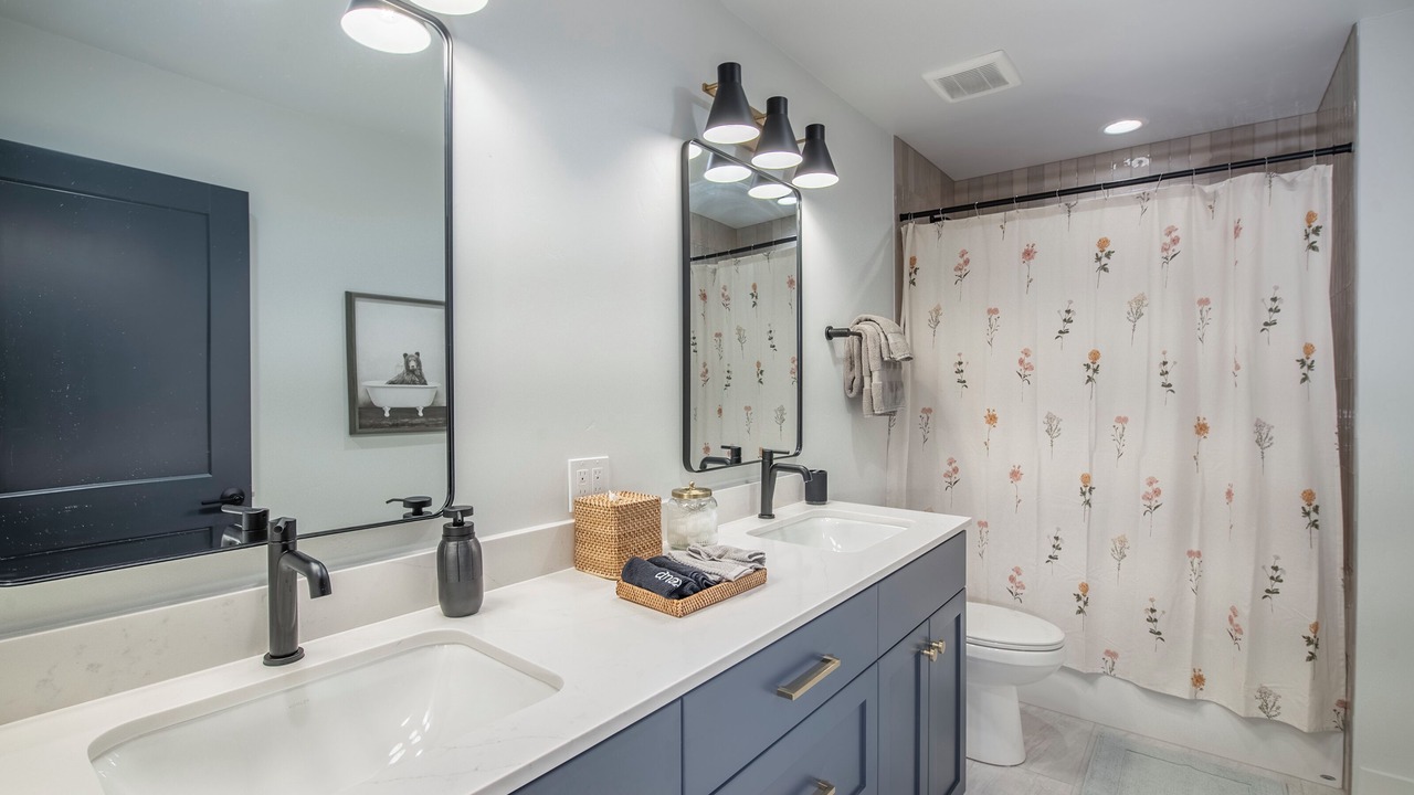 Photo of Bathroom in Crested Butte South