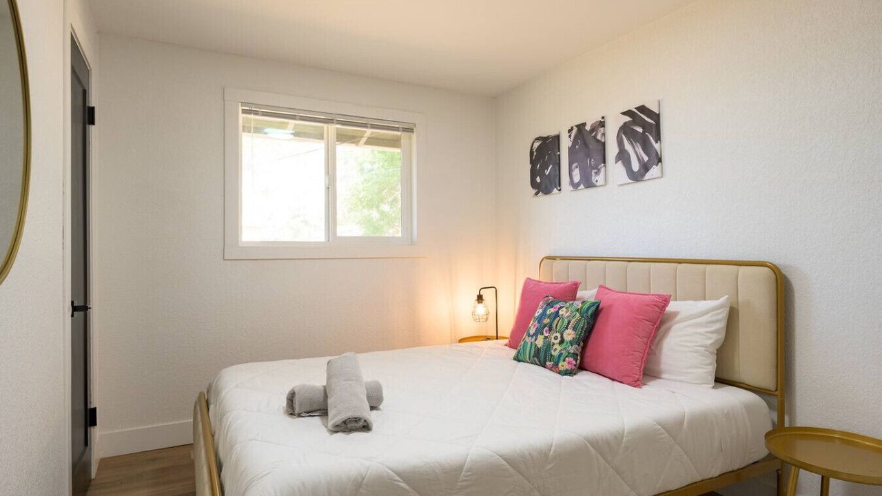 Photo of Bedroom in Dupont