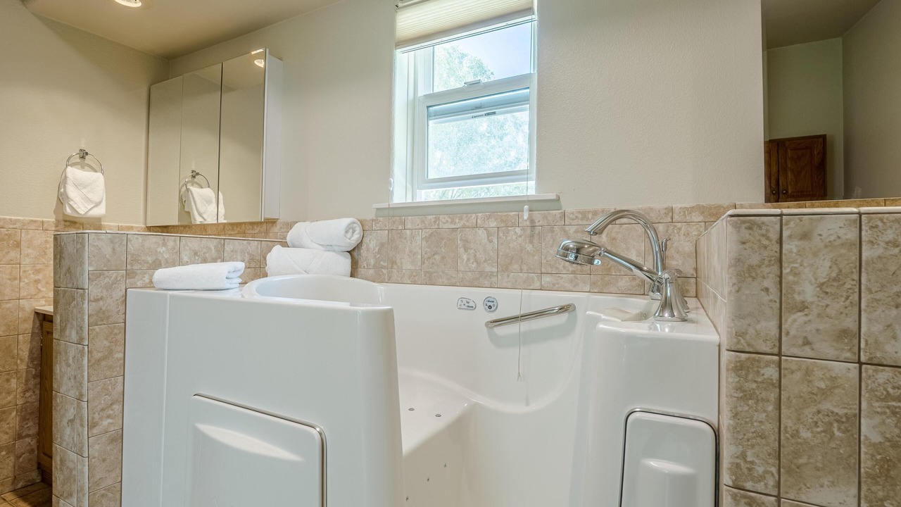 Photo of Bathroom in Loma