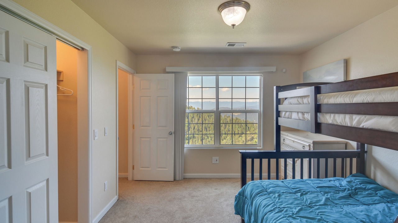 Photo of Bedroom in Kings Valley
