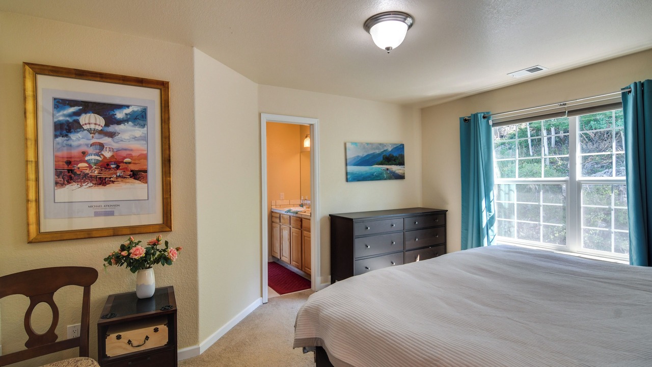 Photo of Bedroom in Kings Valley