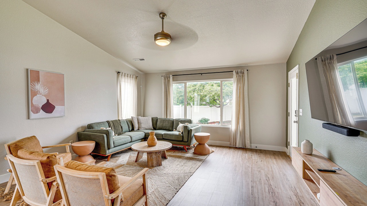Photo of Livingroom in Pueblo