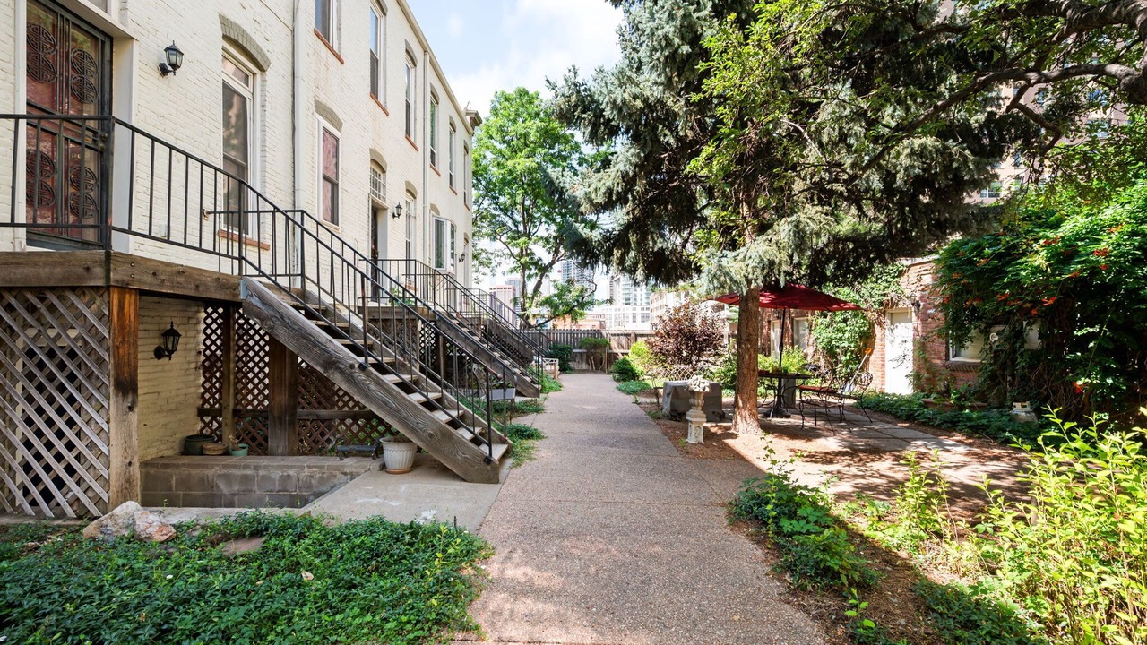 Photo of Outdoor in Five Points