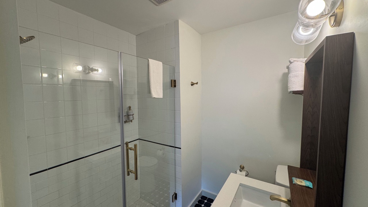 Photo of Bathroom in Manitou Springs Historic District