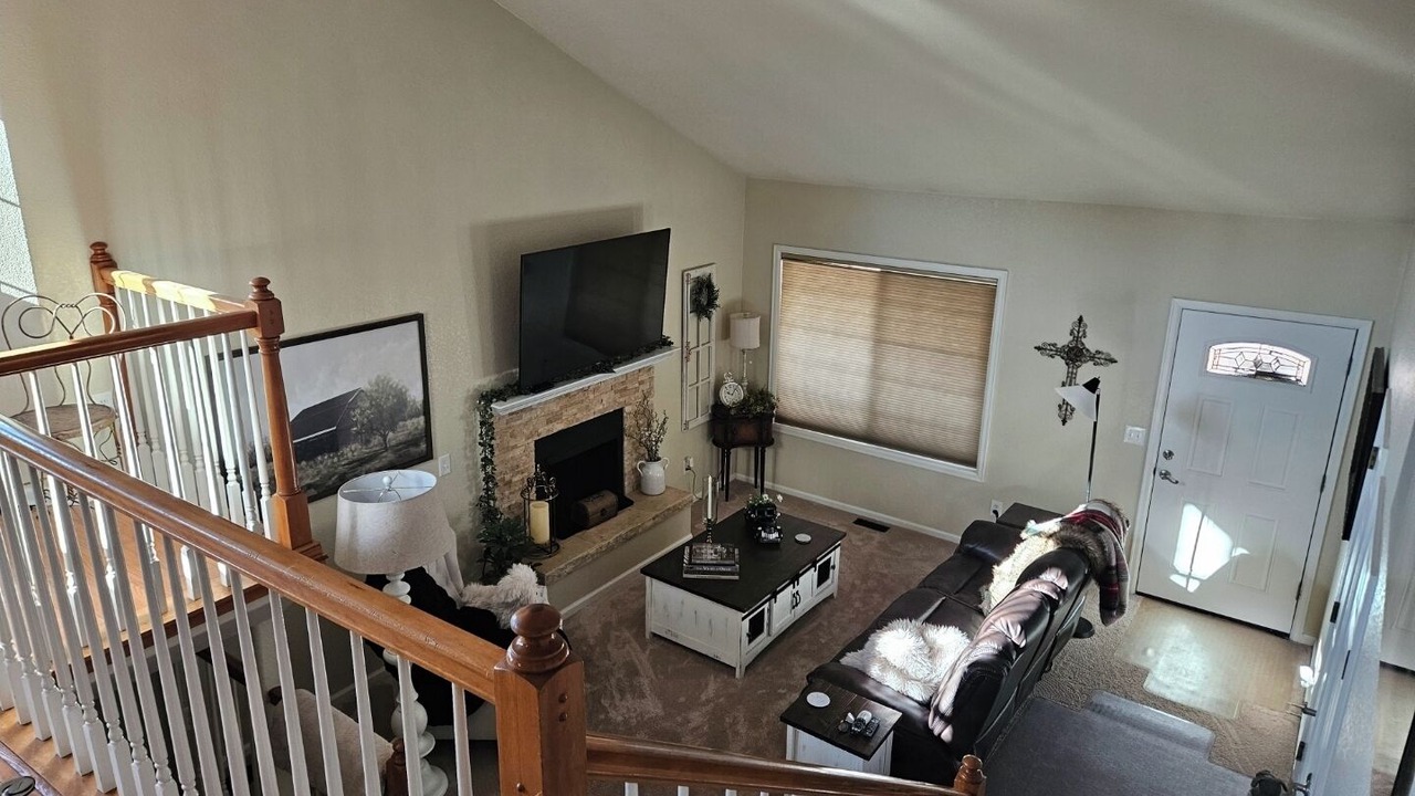Photo of Livingroom in Ken Caryl