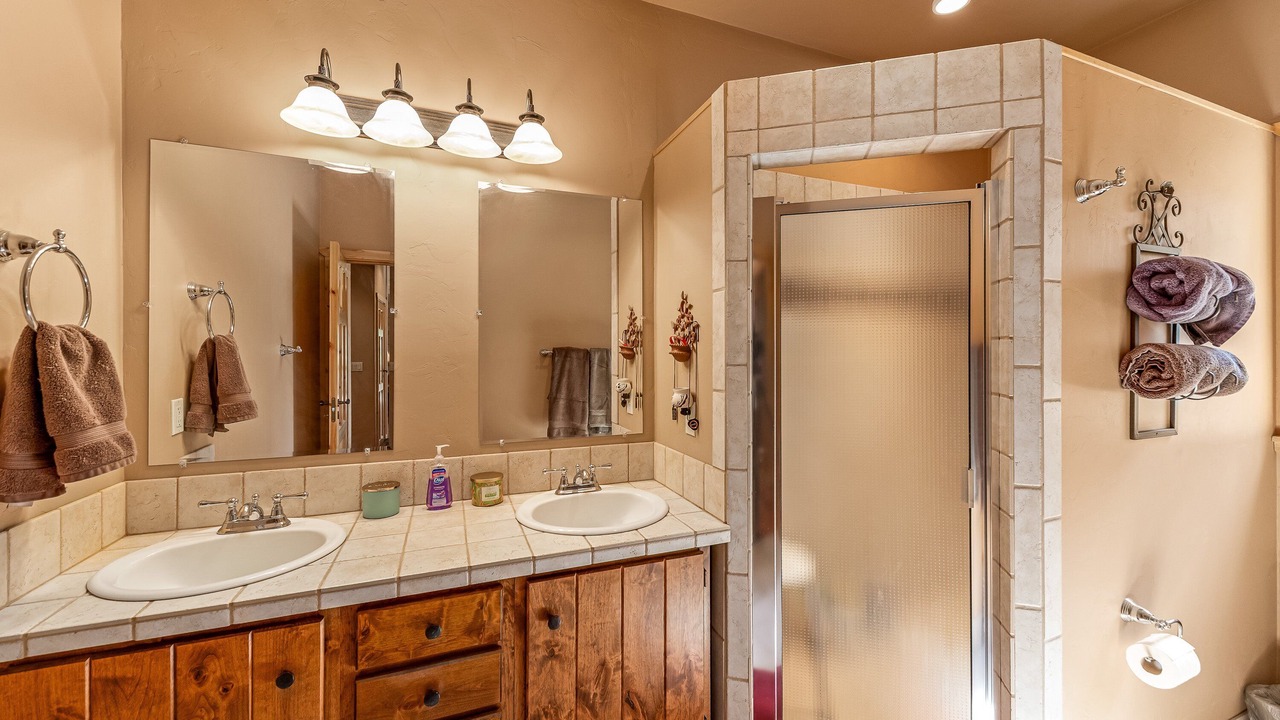 Photo of Bathroom in Cimarron