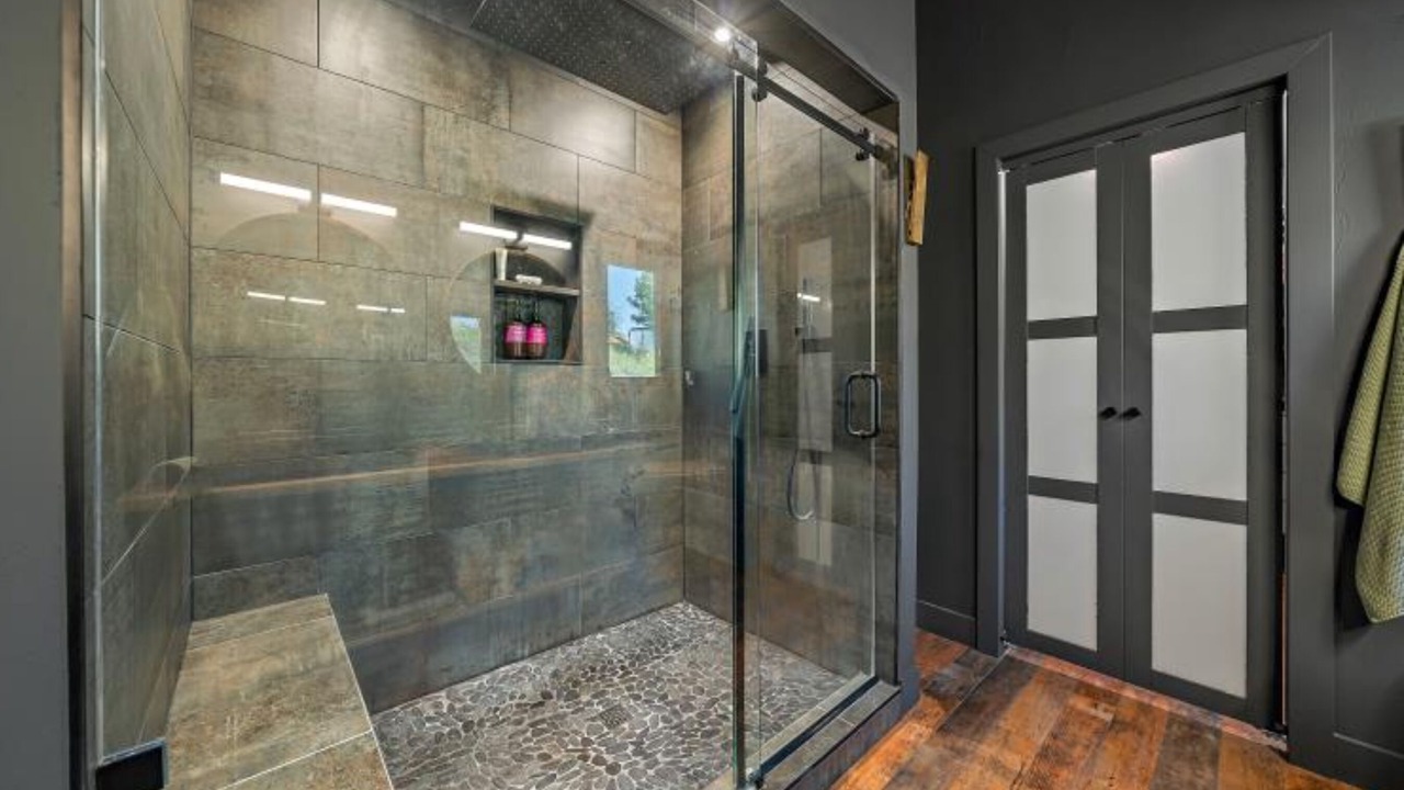 Photo of Bathroom in Bailey