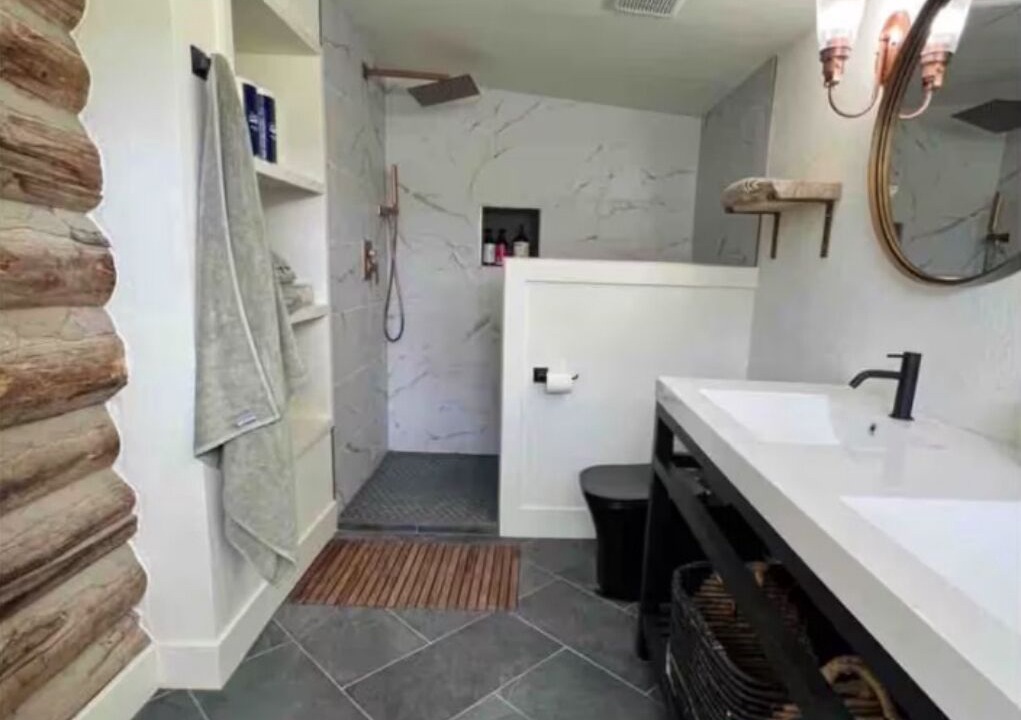 Photo of Bathroom in Mesa