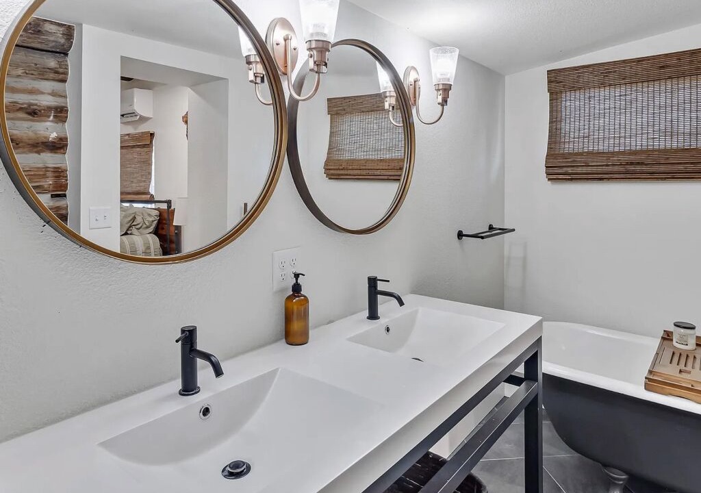 Photo of Bathroom in Mesa