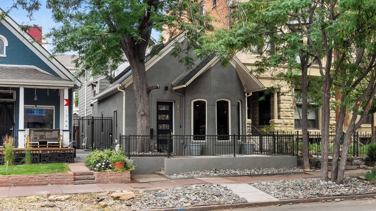 Photo of Outdoor in Uptown