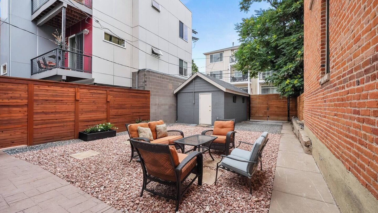 Photo of Outdoor in Uptown