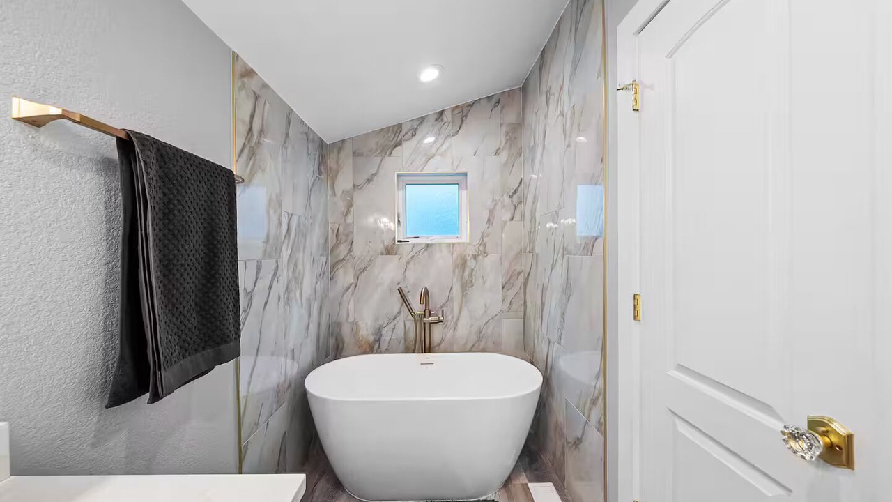 Photo of Bathroom in Uptown