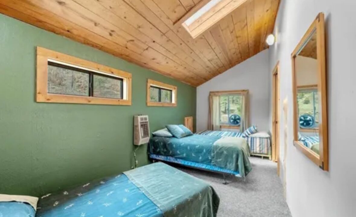 Photo of Bedroom in Hesperus
