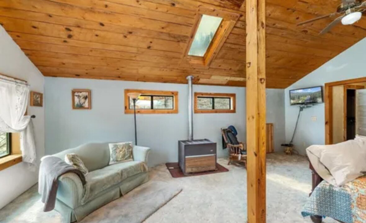 Photo of Livingroom in Hesperus