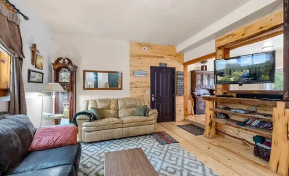 Photo of Livingroom in Hesperus