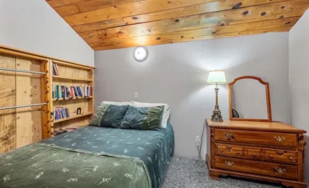 Photo of Bedroom in Hesperus