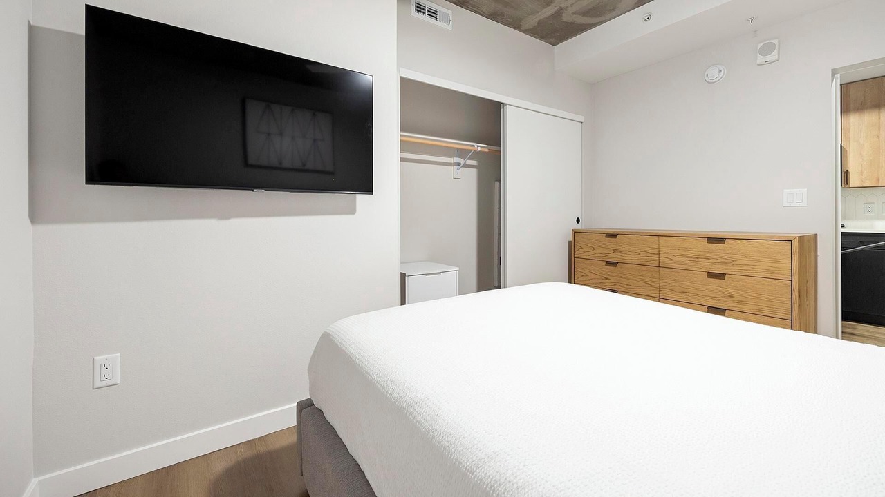 Photo of Bedroom in Englewood
