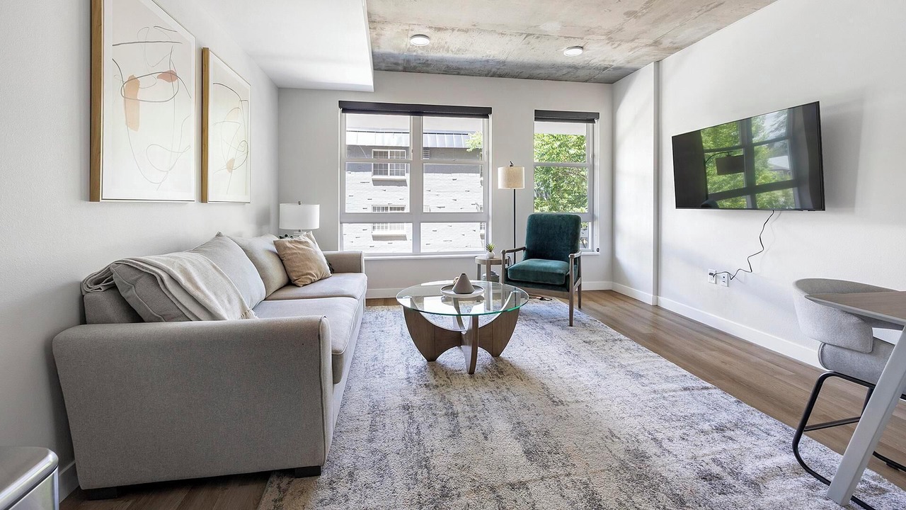 Photo of Livingroom in Englewood