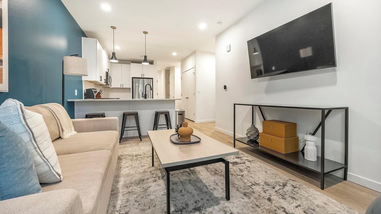 Photo of Livingroom in Civic Center