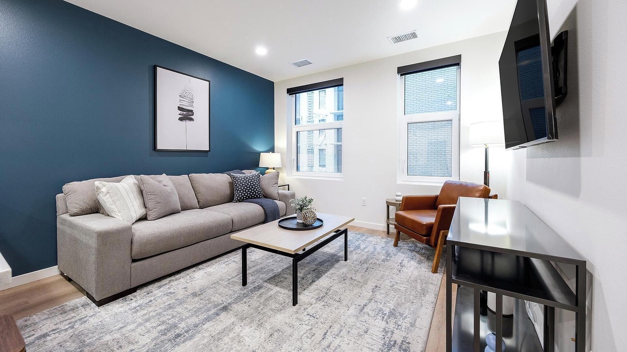 Photo of Livingroom in Civic Center