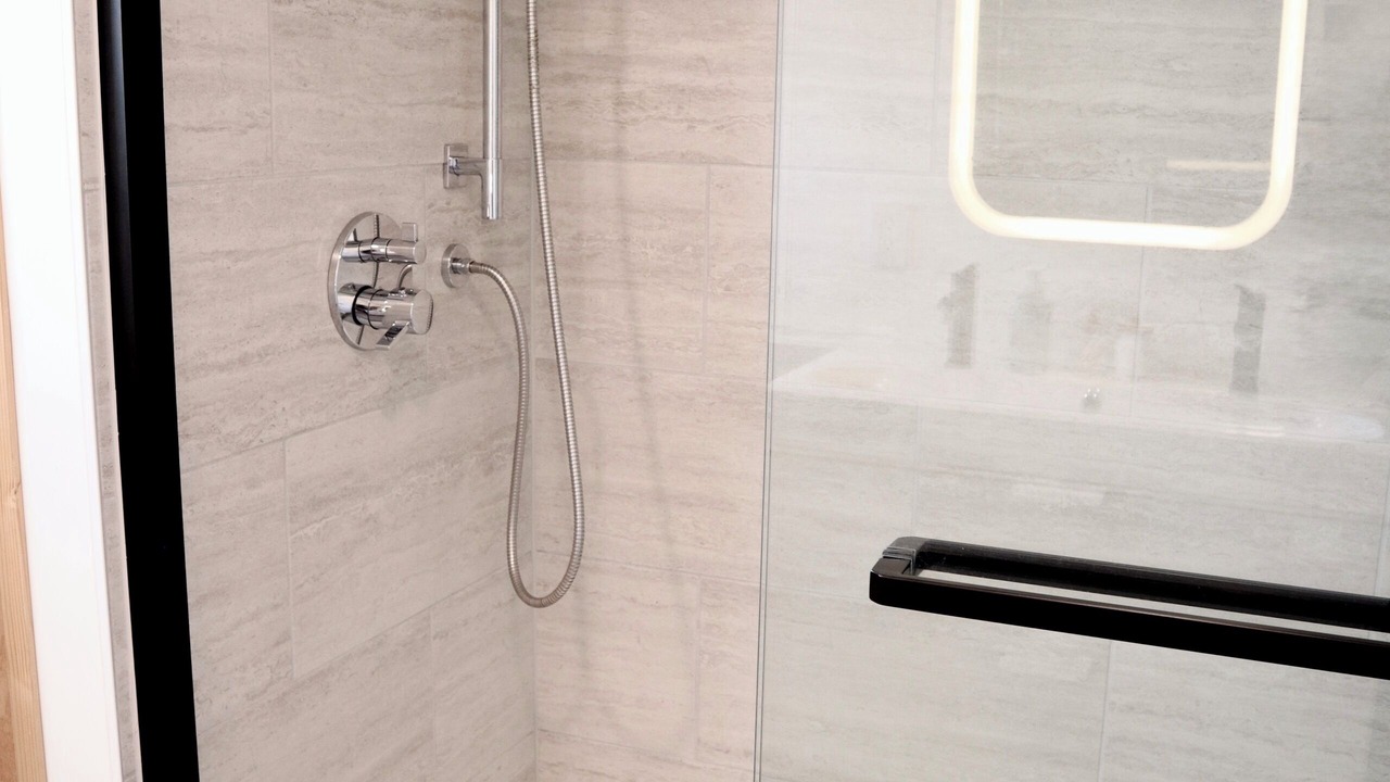 Photo of Bathroom in Larkspur