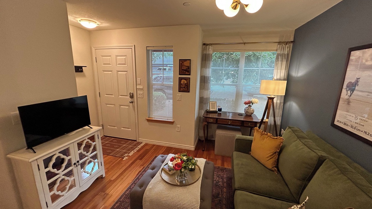 Photo of Livingroom in Dakota Ridge - Northbriar